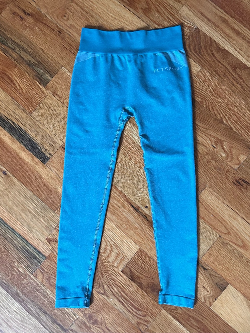 PrettyLittleThing Blue Activewear Set - Picture 2 of 6